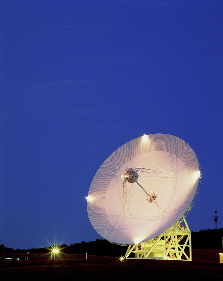 Nasa Deep Space Tracking Station #1 by David Nunuk / Science Photo Library