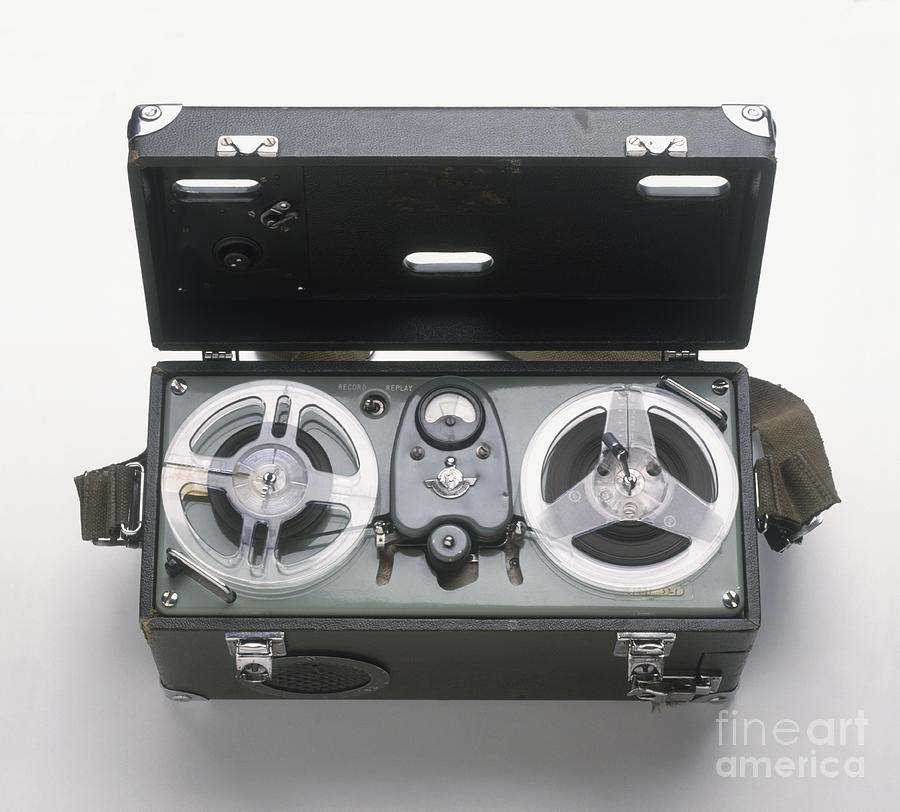 1950s Tape Recorder by Clive Streeter / Dorling Kindersley