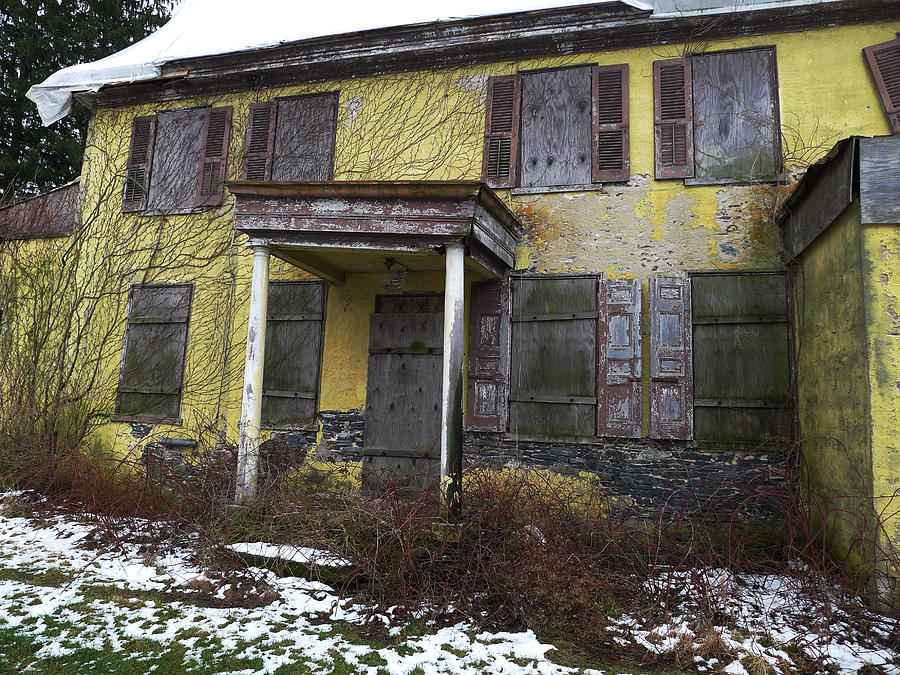 Closed Up Photograph by Richard Reeve