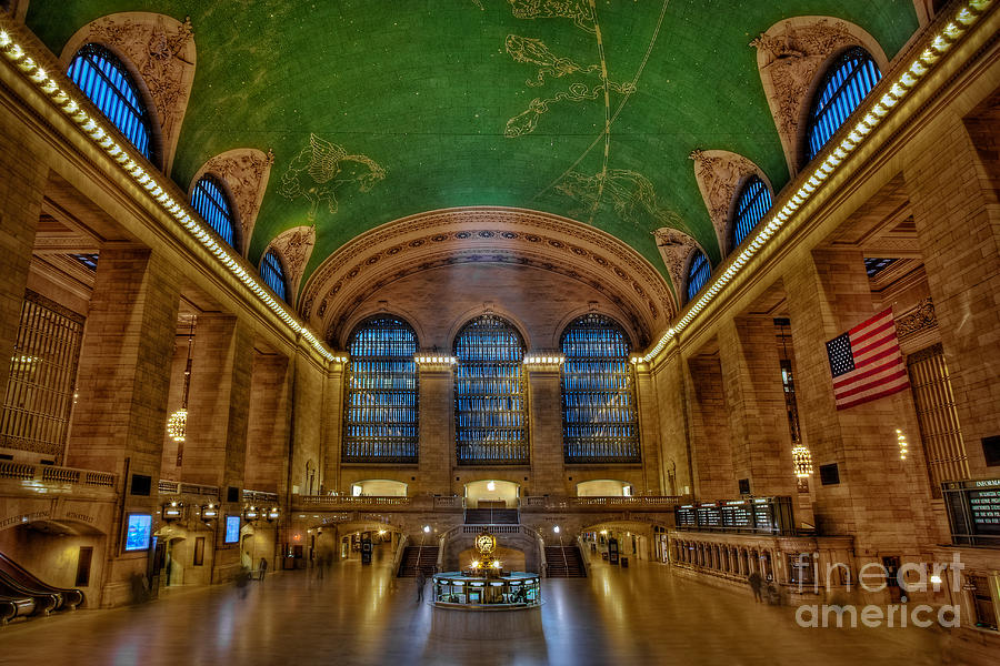 Grand Central Terminal Night View Photograph - Grand Central Station by Susan Candelario