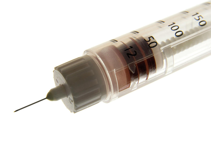 Insulin Pen Needle by Steve Horrell / Science Photo Library