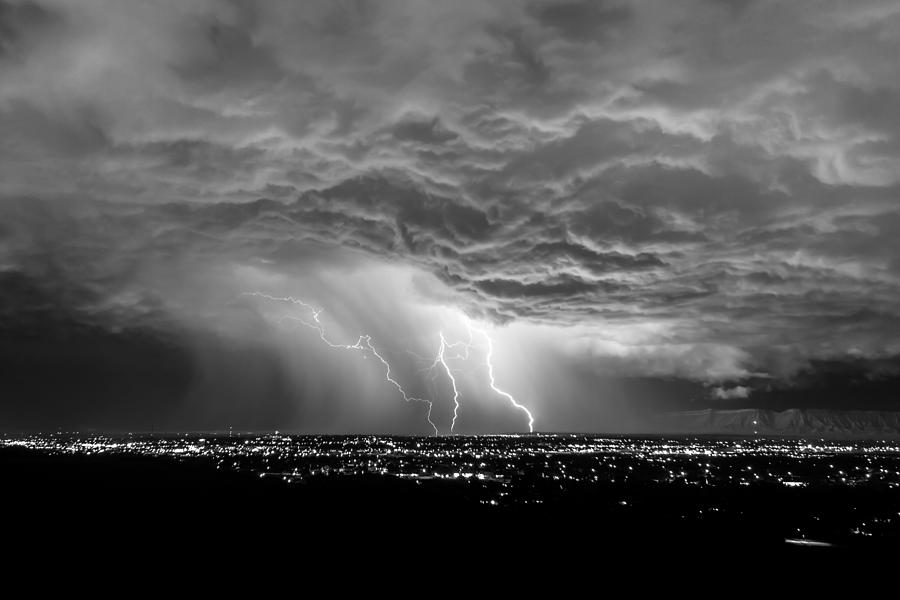 Lightning 29 Photograph by Jeff Stoddart