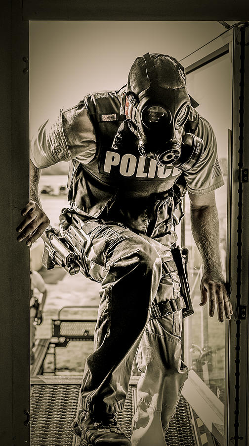 Police Officer in Tactical Gear Photograph - Patriot3 Second Floor Entry by David Morefield