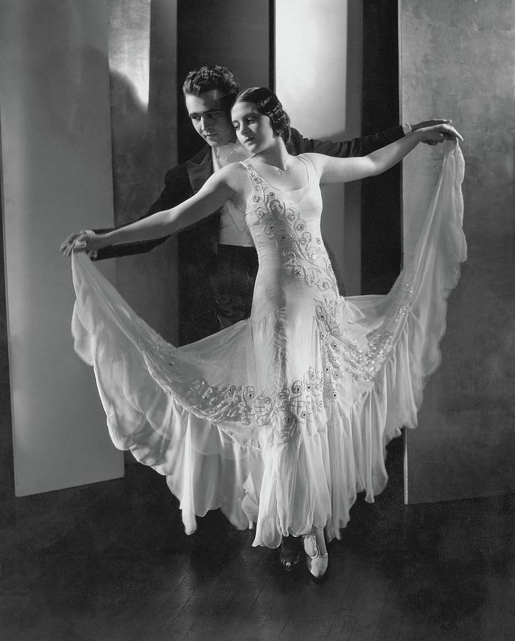 Elegant Dance Couple in Evening Attire Photograph - Portrait Of Frank And Yolanda Veloz by Edward Steichen