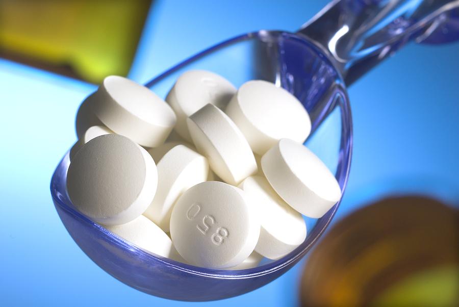 Drug Overdose, Conceptual Image by Steve Horrell / Science Photo Library