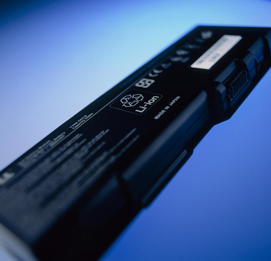 Lithium-ion Battery by Steve Horrell / Science Photo Library