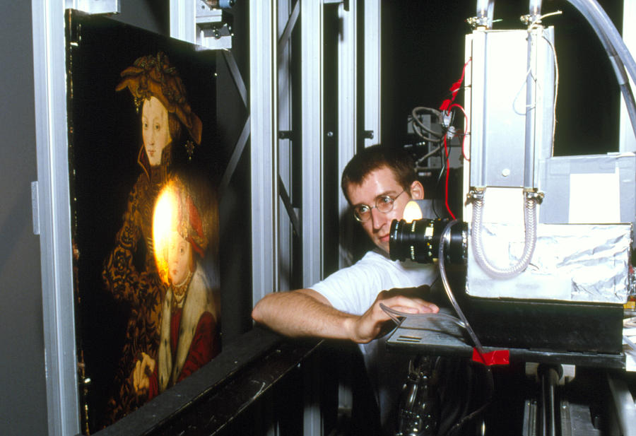Technician Uses Infra-red Scanner On Forged Art by Volker Steger ...