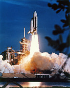 Launch Of Columbia, The First Space Shuttle. Art Print by Nasa