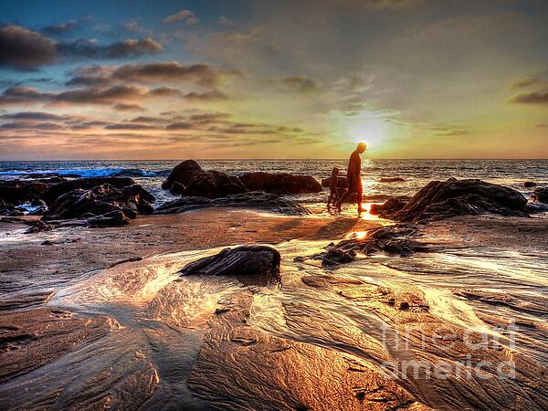 Beach Walk Jigsaw Puzzle by Stephen Burke - Wonderland Puzzles