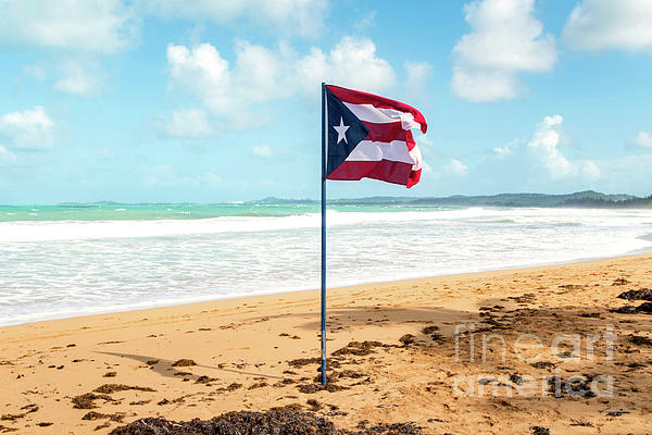 Old San Juan Beach Towel – 100% Cotton, Flag Print, 30" X 60", Puerto Rico Decor-835283
