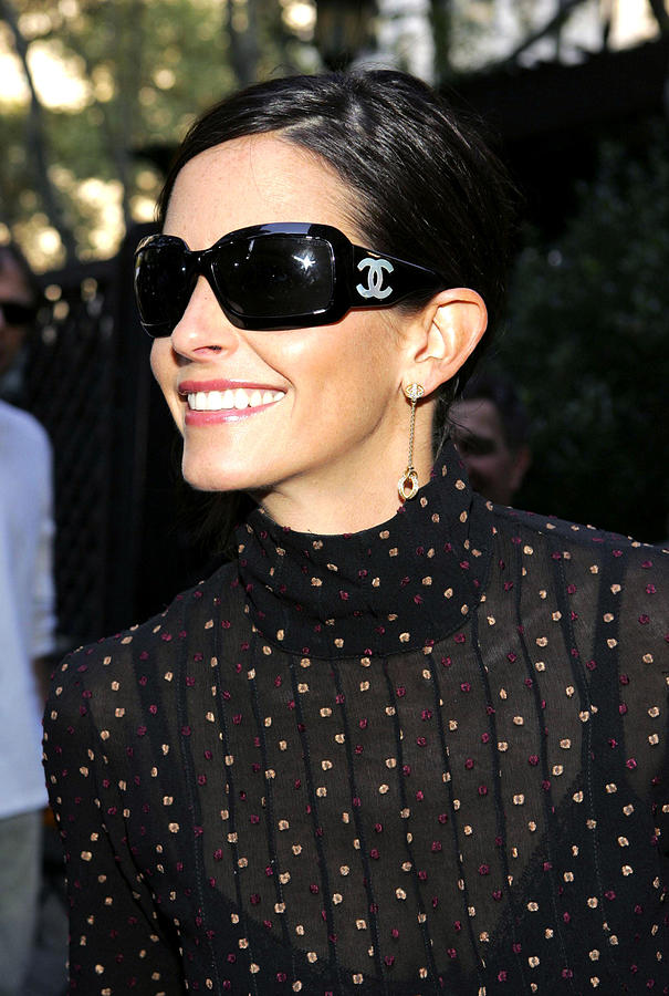 Courteney Cox Wearing Chanel Sunglasses by Everett display picture 2