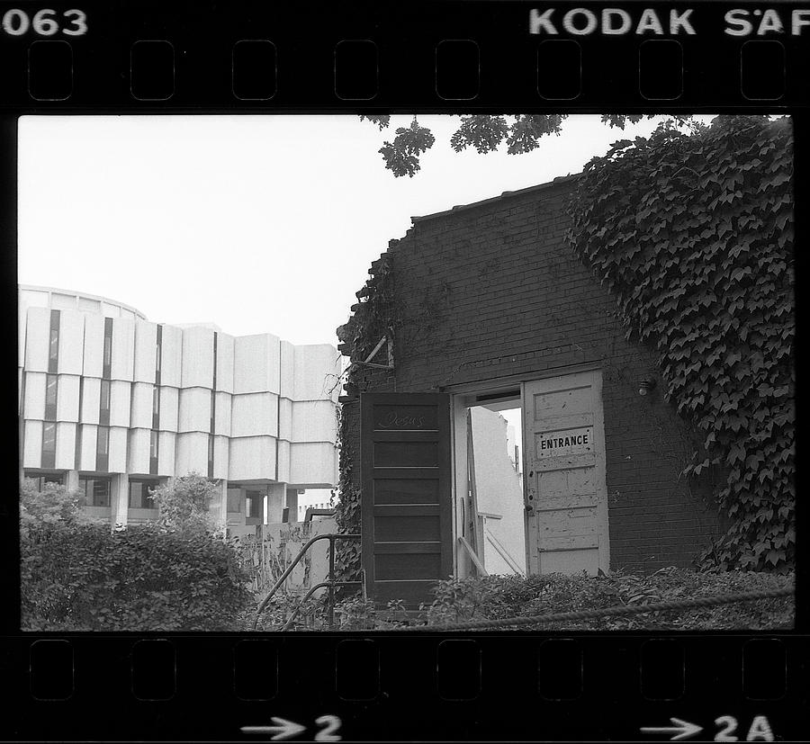 Destruction of the Speech Annex, 1980 Photograph by Jeremy Butler