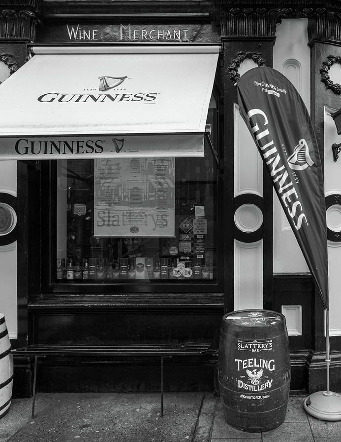 Guinness Pub Front Photograph - Dublin Wine Merchants by Georgia Clare