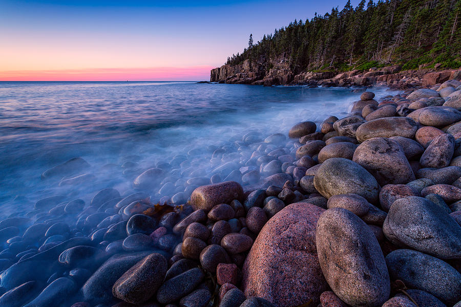 Sunrise At Boulder Beach Acadia NP Photograph by Jeff Sinon
