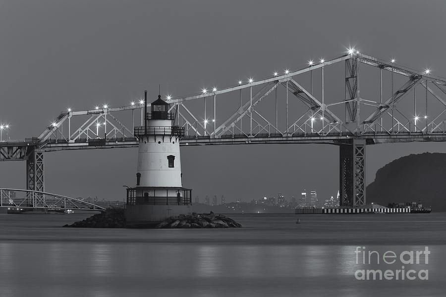 Lighthouse Under Bridge at Dusk Photograph - Tarrytown Lighthouse and Tappan Zee Bridge at Twilight II by Clarence Holmes