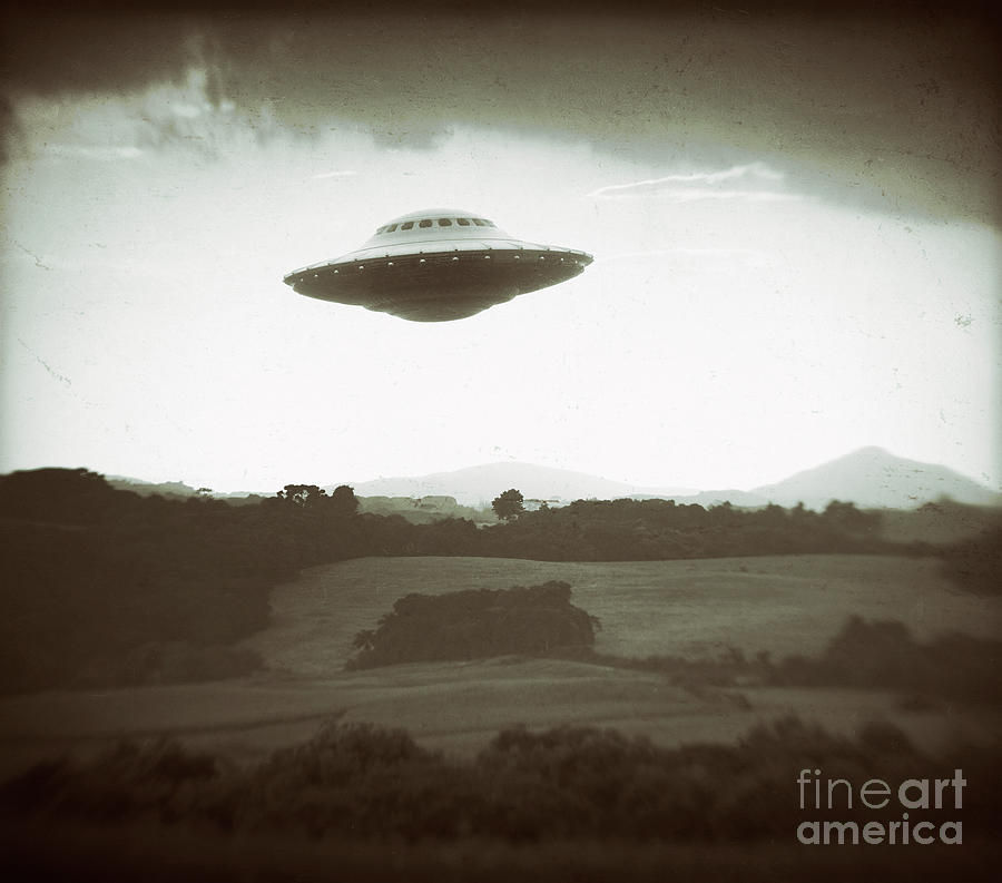Unidentified Flying Object #11 by Ktsdesign / Sciencephotolibrary