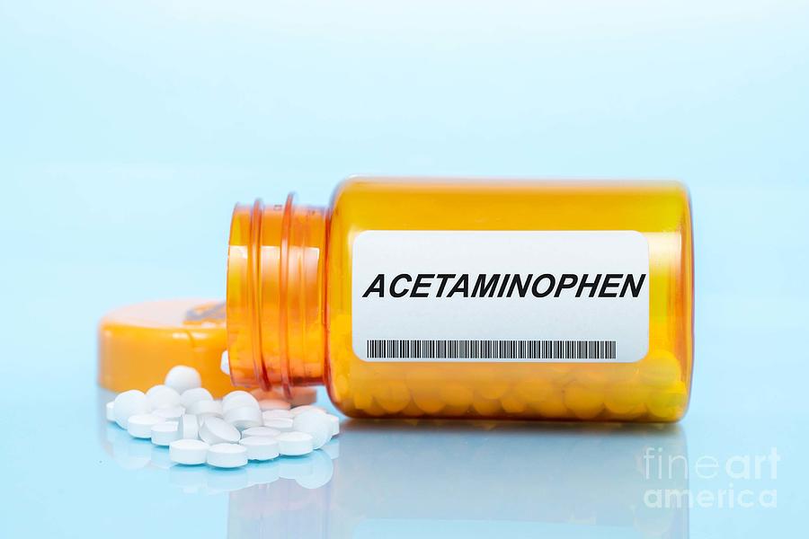 Acetaminophen Pill Bottle by Wladimir Bulgar / Science Photo Library