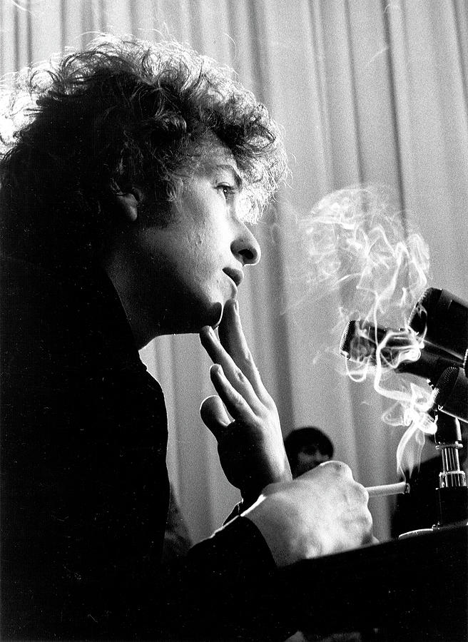 Bob Dylan Press Conference In Los by Michael Ochs Archives