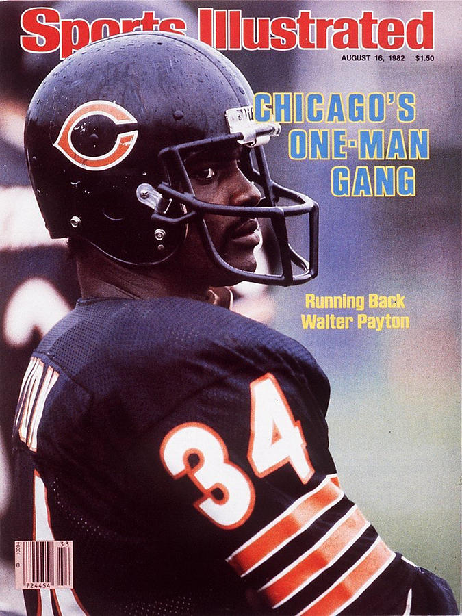 Sports Illustrated Cover featuring Walter Payton Photograph - Chicago Bears Walter Payton Sports Illustrated Cover by Sports Illustrated