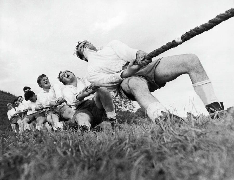 Pulling Rope Competition