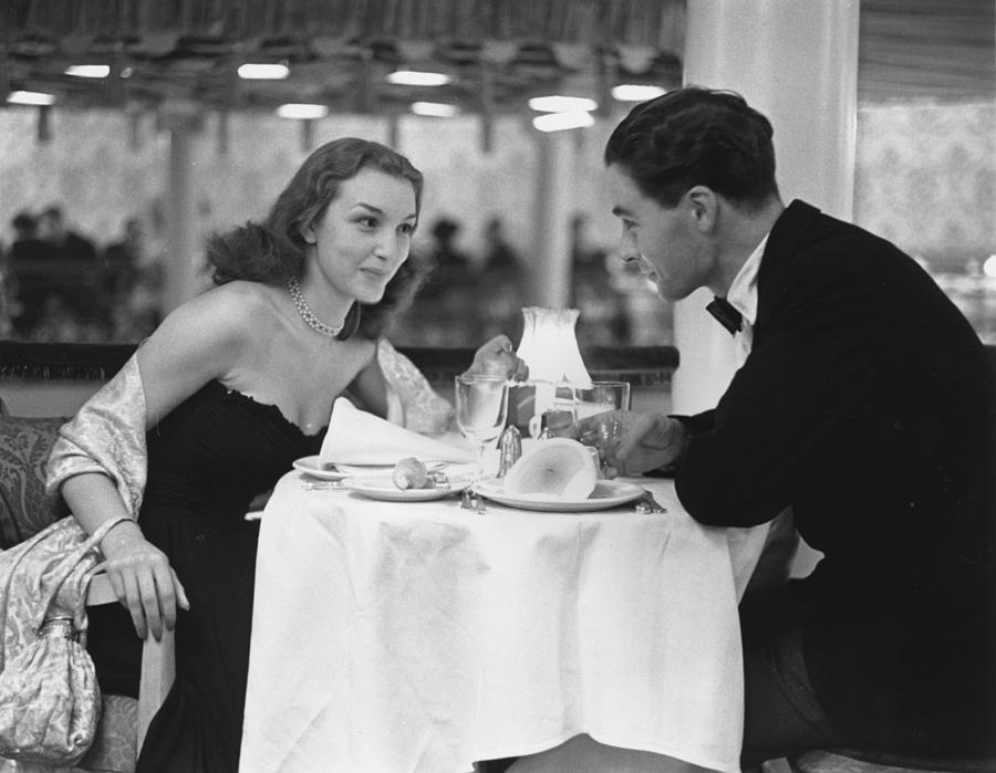 値下げしました‼️ Hutton Dining out 白黒写真 Dinner For Two by Kurt Hutton