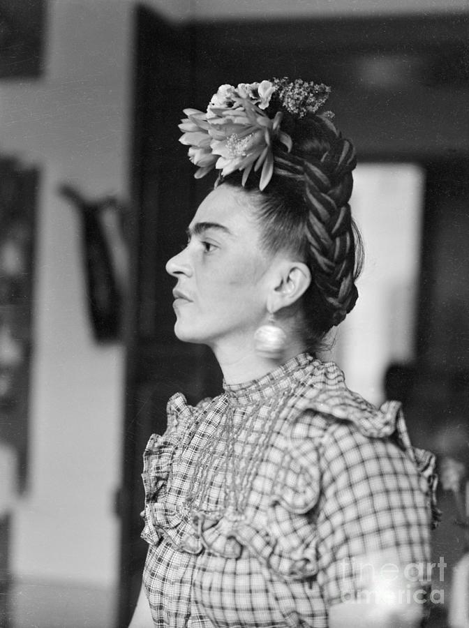 Frida Kahlo Wearing Exquisite Hat by Bettmann display picture 1