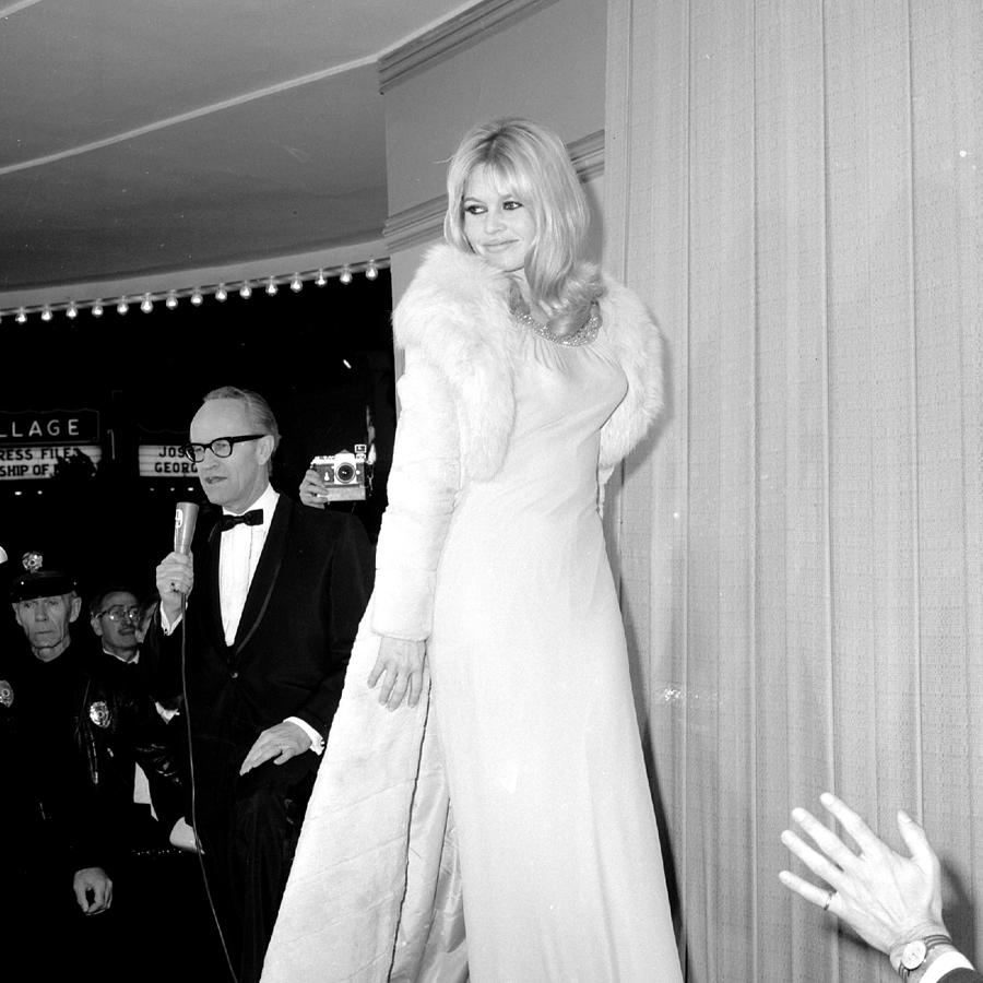 open lace back dress Funny Ugly Christmas Sweater Old Movie Star Brigitte Bardot Wall Art Brigitte  Bardot Canvas Photo Print Beautiful Bardot Office Decor French Actress  Poster 8