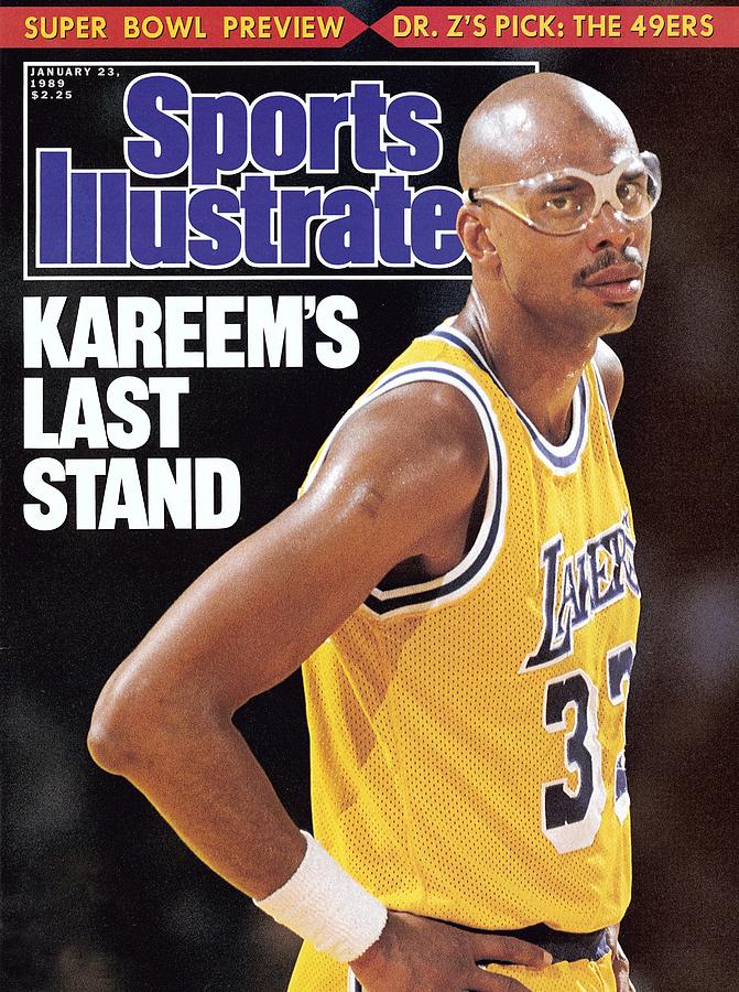Kareem Abdul-Jabbar on Sports Illustrated Photograph - Los Angeles Lakers Kareem Abdul-jabbar Sports Illustrated Cover by Sports Illustrated