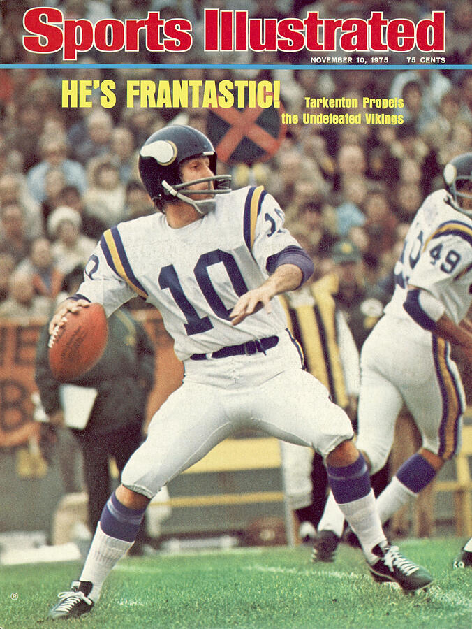 Fran Tarkenton on the Field Photograph - Minnesota Vikings Qb Fran Tarkenton... Sports Illustrated Cover by Sports Illustrated