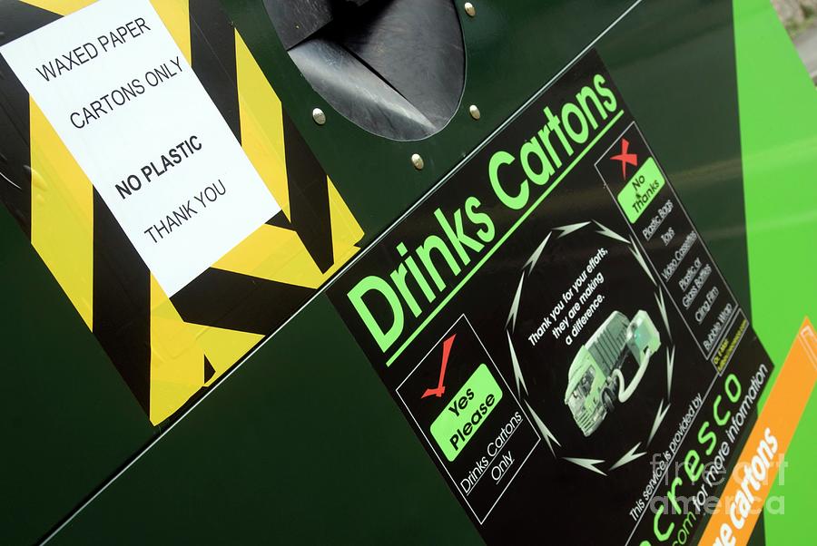 Recycling Bin by Steve Horrell / Science Photo Library