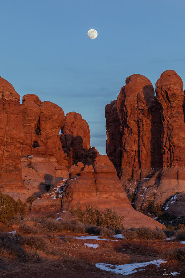 Super Moonrise at Garden Of Eden Photograph by Dan Norris