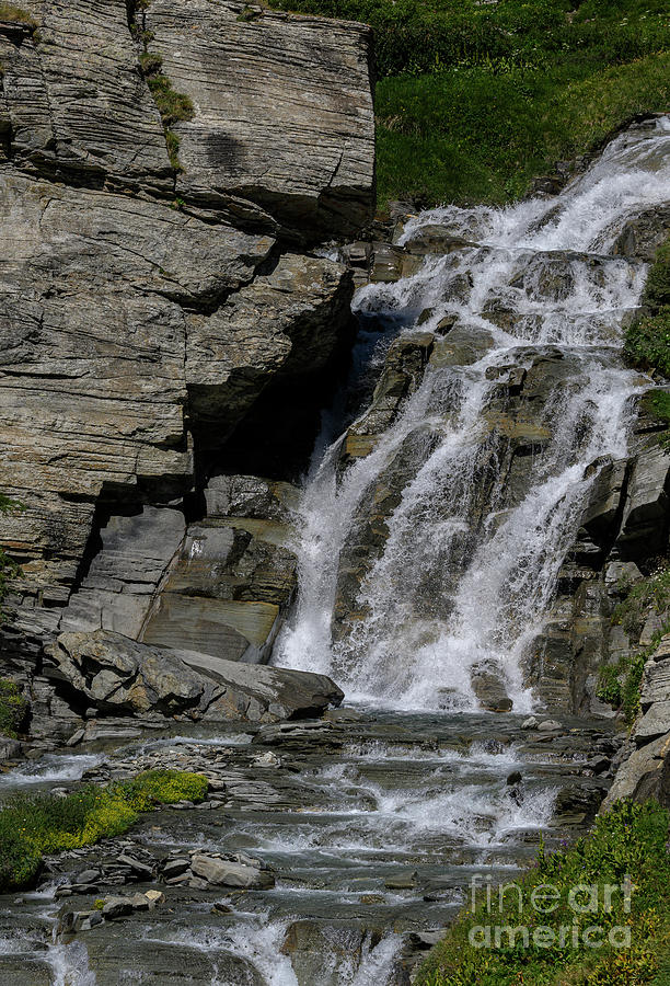 Waterfall by Bob Gibbons / Science Photo Library