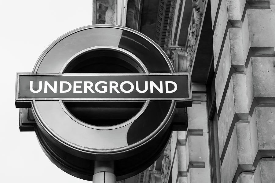 London Underground Sign in Monochrome #1 Photograph by Francisco Ruiz Navas