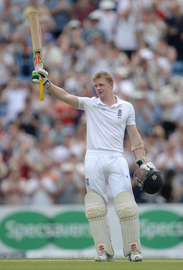 England v Sri Lanka: 2nd Investec Test - Day Two #10 Photograph by Gareth Copley