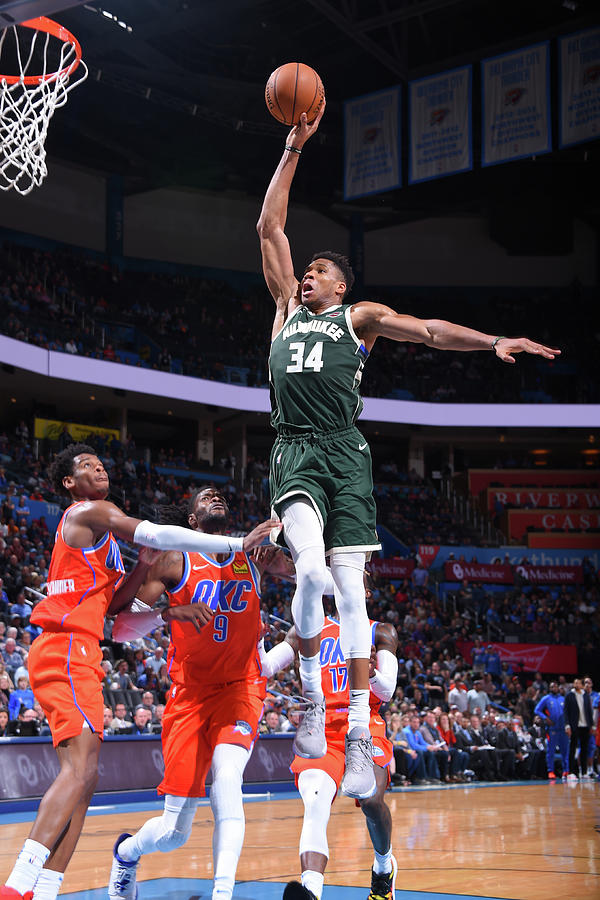 antetokounmpo dunk