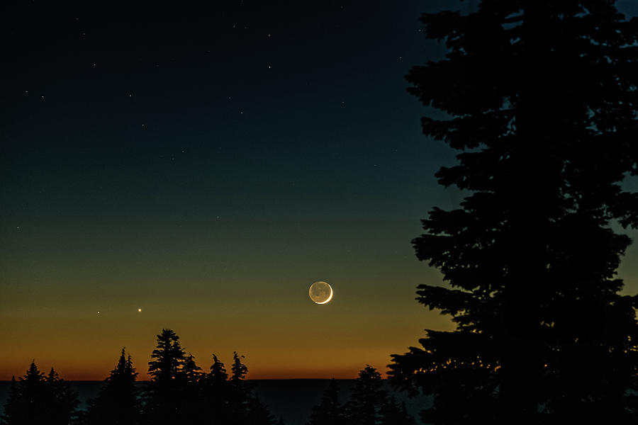 Crater Lake Alignment Photograph by Tim Lyden