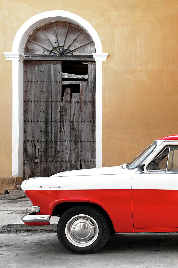 Cuba Fuerte Collection - Close-up of American Classic Car White and Red Photograph by Philippe HUGONNARD