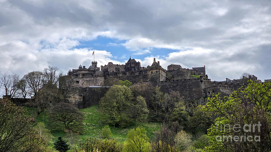 Edinburgh Castle on Castle Rock - Edinburgh, Scotland Photograph by Jeff Saunders