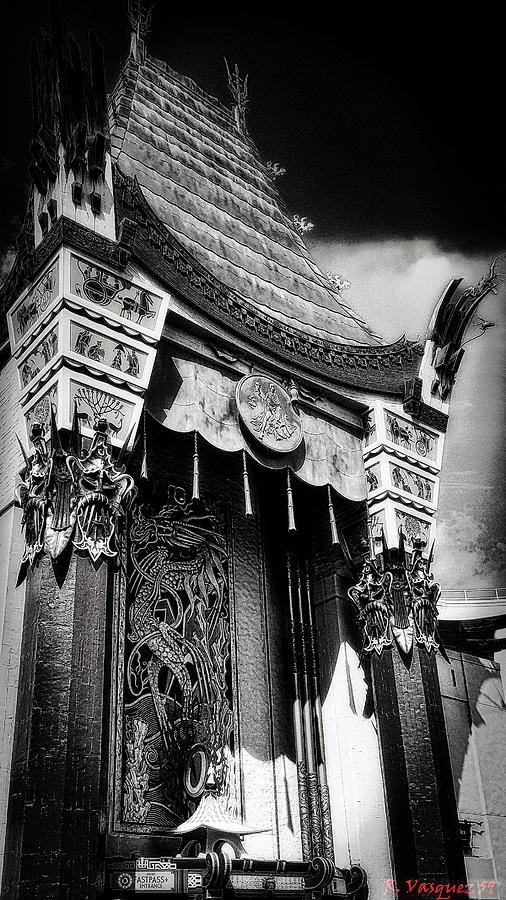 Graumans Chinese Theatre BW Photograph by Rene Vasquez