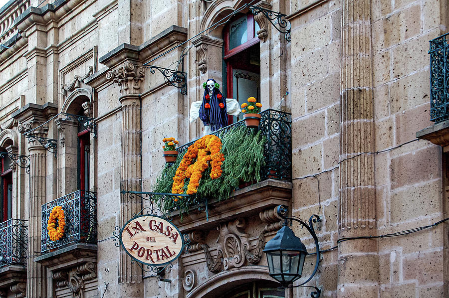La Casa del Portal Photograph by William Scott Koenig