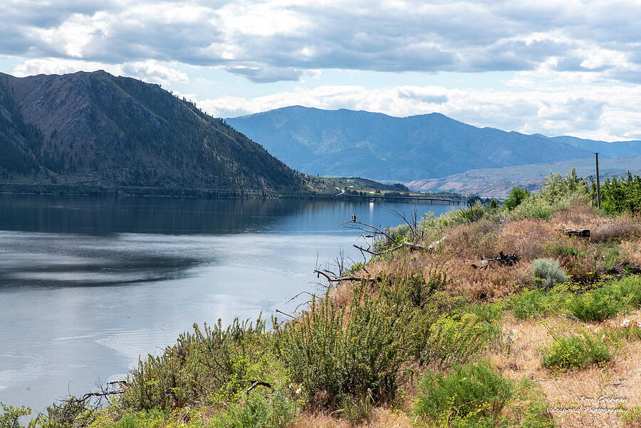 Lake Pateros and Columbia below Okanogan Confluence Photograph by Tom Cochran