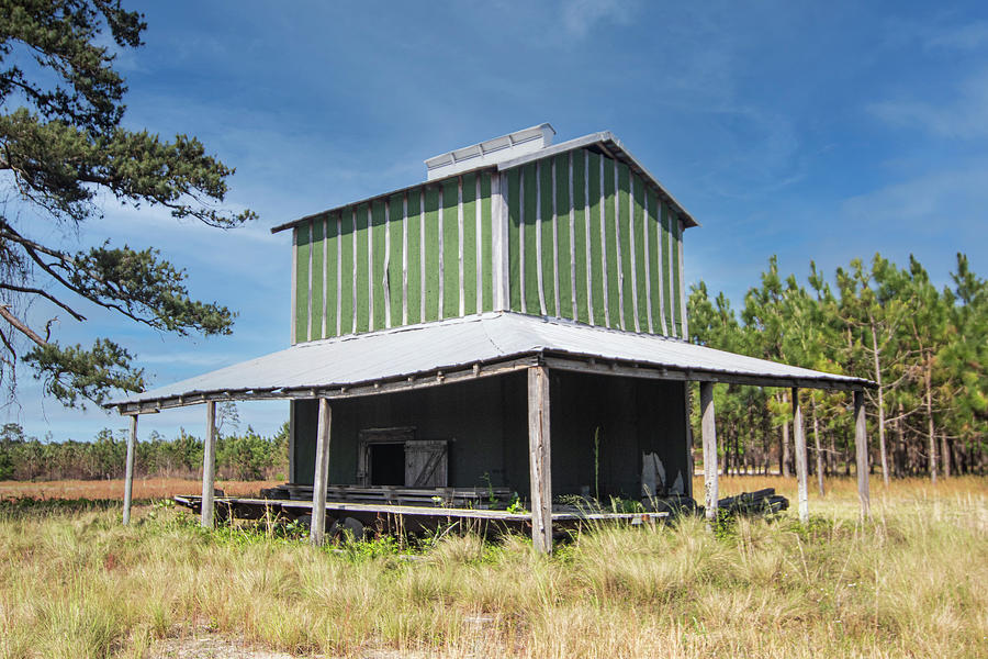 tobacco barn nc Lenoir County Tobacco Barn - North Carolina by Bob Decker