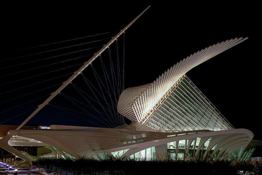 Milwaukee Art Museum Photograph by Deb Beausoleil
