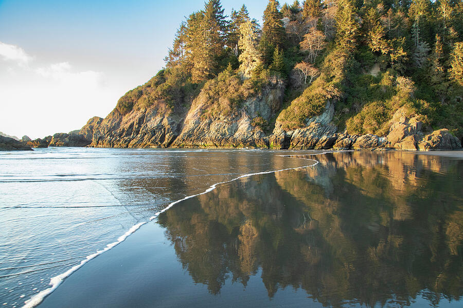 Moonstone Reflections - Trinidad California Photograph by Mike Lee