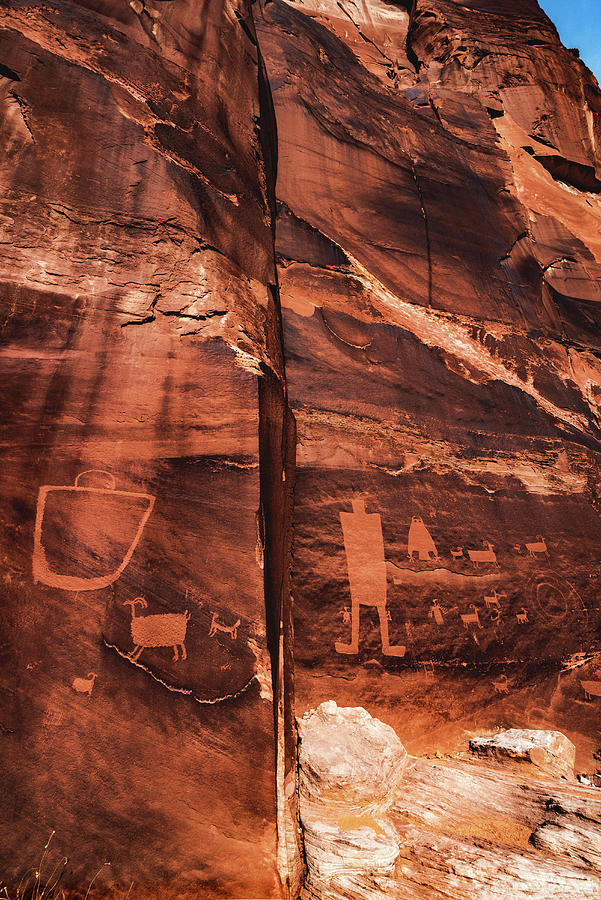 Owl Panel Extension, Moab, UT - Vertical Photograph by Abbie Warnock