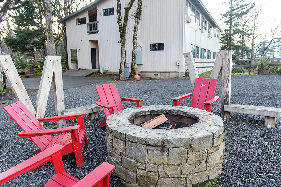 Red Chairs and Fire Pit in Hood River Photograph by Tom Cochran