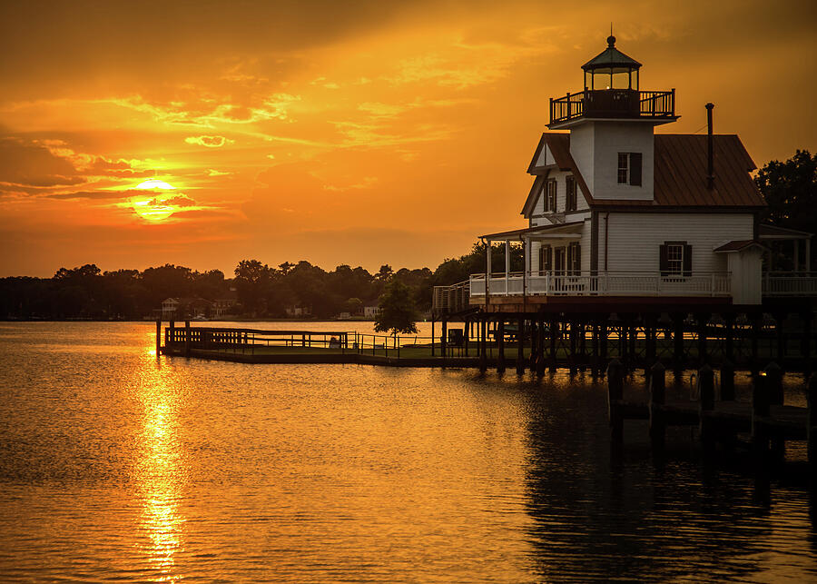 Roanoke River Sunset Photograph by Dodie Ross
