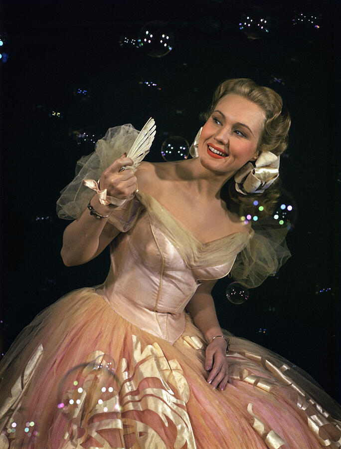 fancy dresses in 1947 Virginia Mayo Glamour Elegant Dress Gown Vintage by Silver Screen Costume Size:Custom size 245×140cm floral  tulle dress Fits I Would Wear