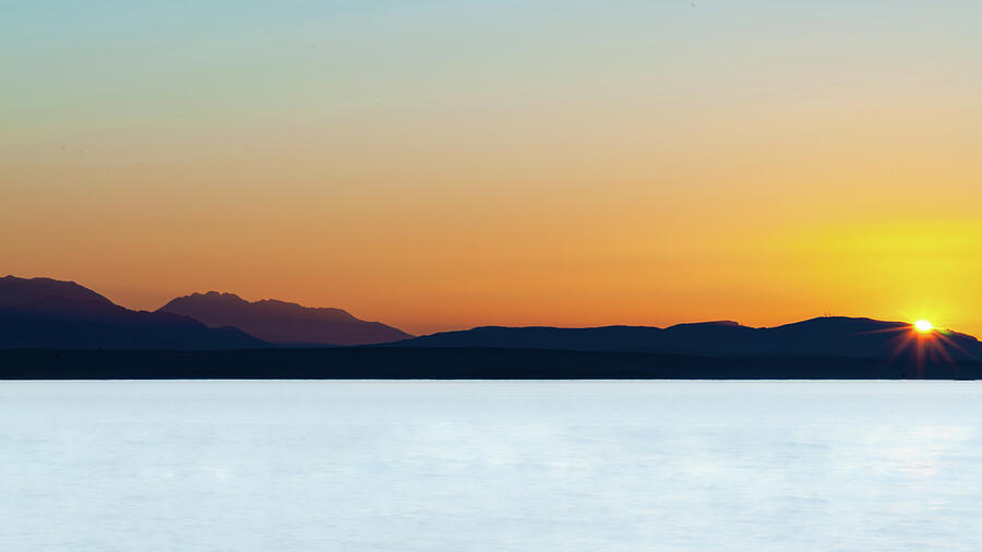 Tranquil Sunset Over Mountain Range Photograph - Washington Sunset by Chad Thunberg