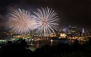 Fireworks over Pittsburgh for Independence Day #5 Photograph by Steven Heap
